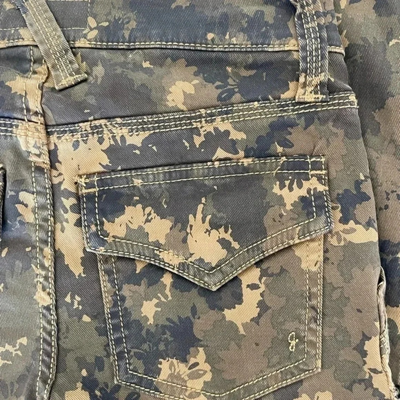 Joie Park skinny in camo - Picture 11 of 11